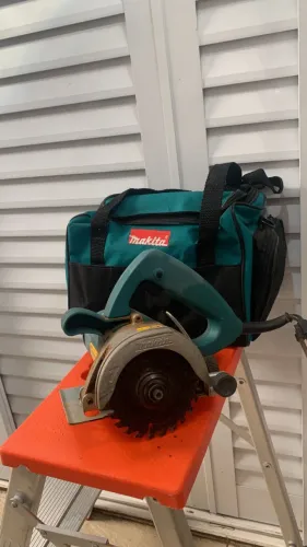 Makita