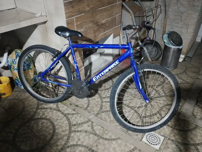 Bicicleta Enterprise Aro 26 Azul - R$ 250
