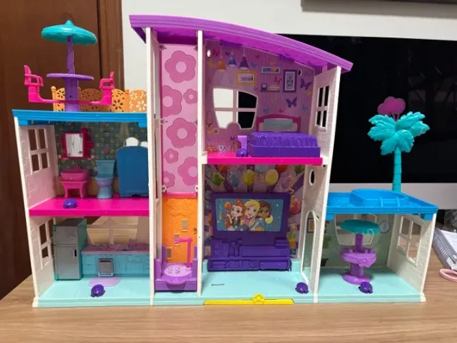 Casa da Polly Pocket com elevador