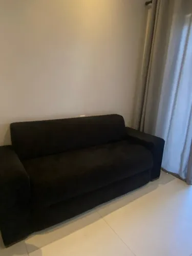 Sofá três lugares