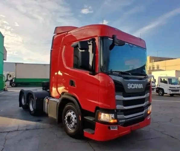 Scania G450 ano 2020, 6x2, com 389.500 Km, automática, em SP
