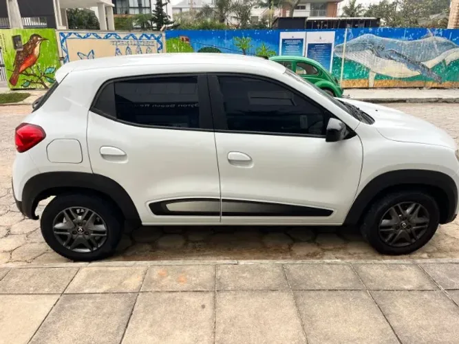 Renault Kwid Intense 1.0 Flex 12V 5P Mec. 2022