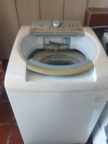 Ótima máquina lava roupas Brastemp ative 11kg turbo tudo funcionando pode ver funcionando 