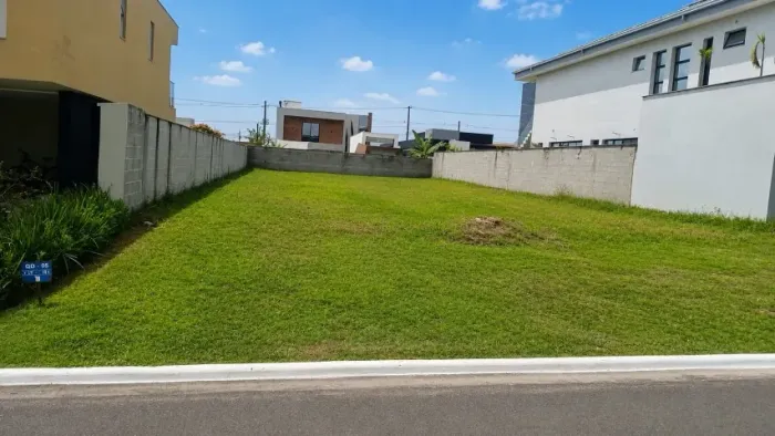 OPRTUNIDADE ÚNICA! TERRENO NO CONDOMÍNIO JARDIM VENEZA