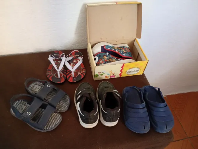 Sapato e sandália infantil