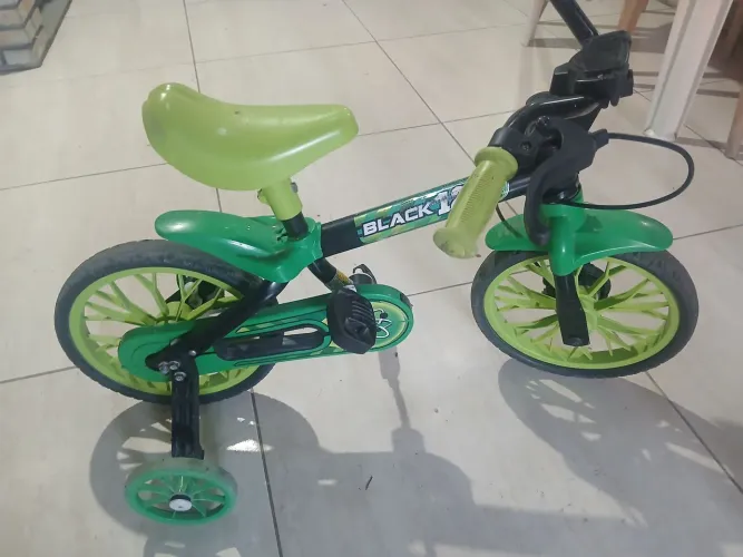 Bicicleta infantil em perfeito estado