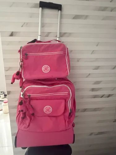 Mochila Kipling com Lancheira