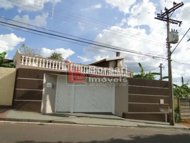 Venda de Casas / Padrão na cidade de Araraquara