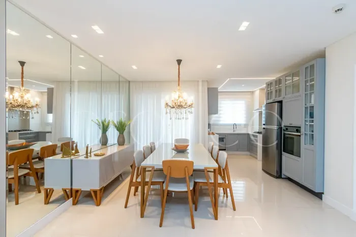 APARTAMENTO MOBILIADO NO WINDSOR EMBRAED NO CENTRO DE BALNEÁRIO CAMBORIÚ-SC PARA LOCAÇÃO A