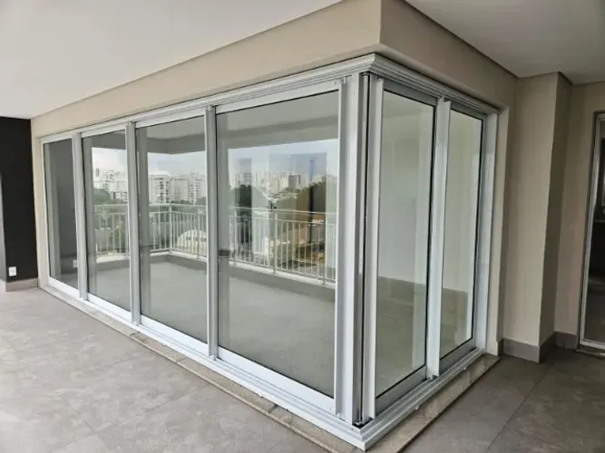 Porta Balcão em formato L - 5.60 L + 1.80 L - Branca Linha gold ouro