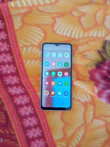 SAMSUNG M13 128GB 4 DE RAM 3 CAMERAS TRASEIRAS COM 50 MEGA PIXEL