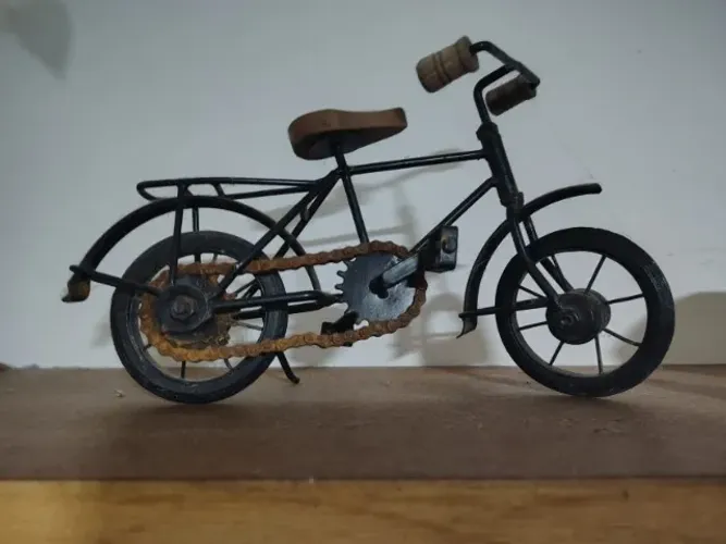 Bicicleta miniatura ferro