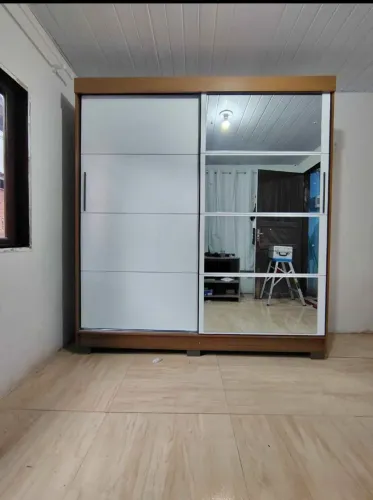 - Vendo"Guarda Roupa NOVO DE FÁBRICA