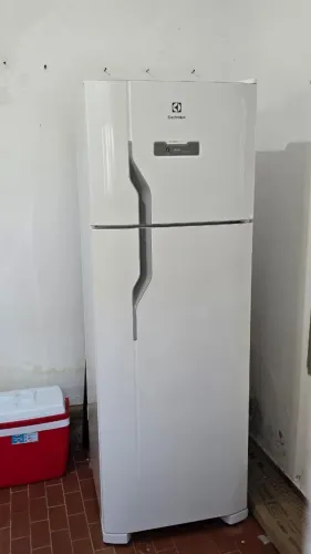 Geladeira Eletrolux Frost Free 310L Duplex Branca