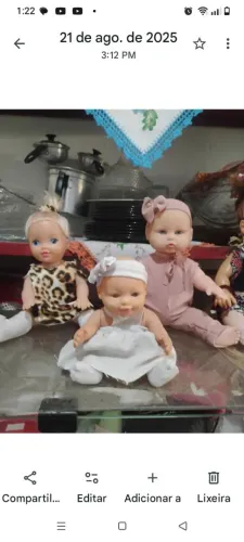 Bonecas variadas cada 25,00 , já menor valor