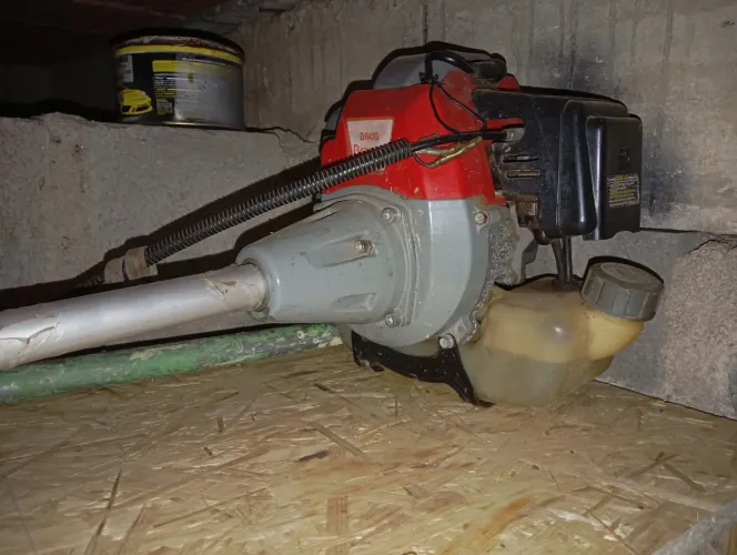 Vendo roçadeira marca branco boa