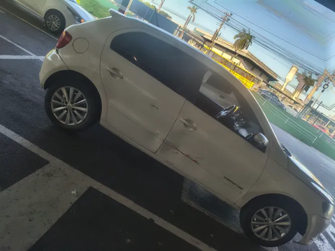 Volkswagen Gol Geração VI Comfortline 1.0 8V Total Flex Mec. 4P 2015