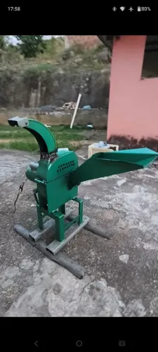 Vende - se picadeira 3 CV bifásico 127/220 muito conservada
