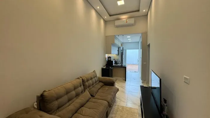 Casa Nova no Porto Bello (Bairro Aberto) 2 Qts (1 Suíte), Climatizada, Pé-Direito Alto e