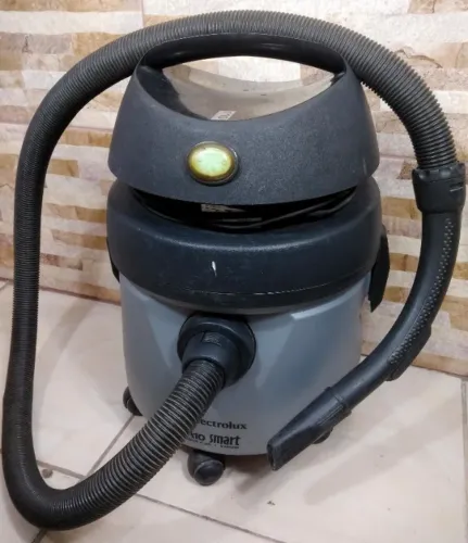 Aspirador de Pó Electrolux A10 Smart 1200W 110V