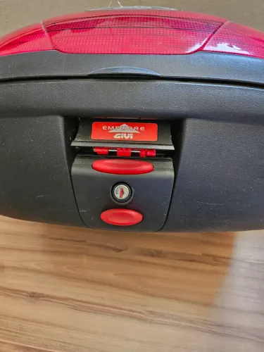 **Baú/Bauleto Givi 45 litros - Seminovo**