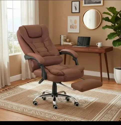 Vendo cadeira de escritório na caixa