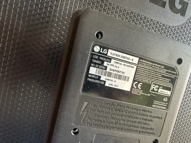 Desktop Dell vostro i5-6gb-ssd240 2 geração com monitor de 19 polegadas LG 