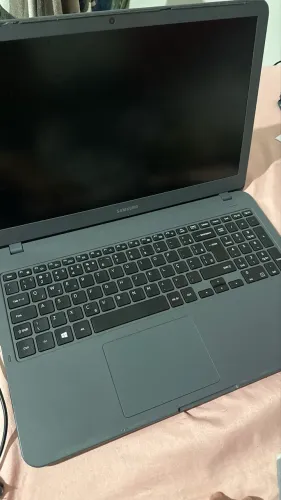 Notebook Samsung Core i3 7ª Geração | 1TB | Ótimo Estado