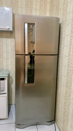 Geladeira Eletrolux 220V
