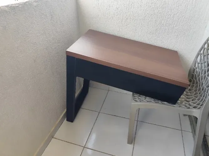 mesa escrivaninha parte de móvel planejado