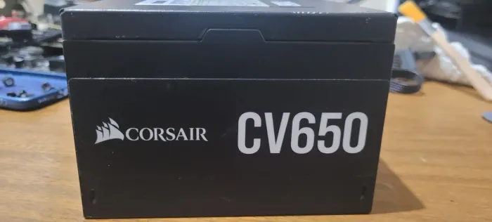 Fonte Corsair CV650 650W 80 Plus Bronze