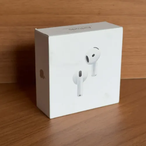 Apple AirPods 4 com cancelamento