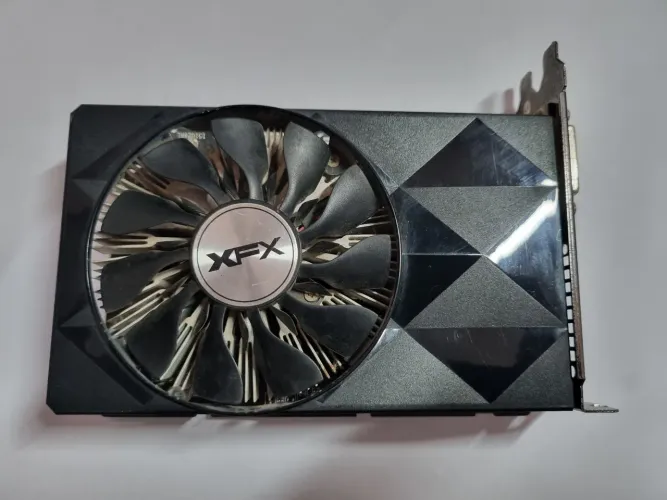 Placa de Vídeo XFX Radeon R7 360 - Impecável e 100% Funcional