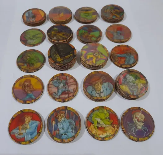 Lote com 110 tazos O Maskára da Elma Chips. Ler o anúncio