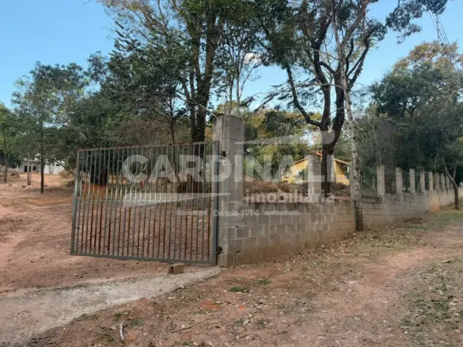 Chácara à venda no Condomínio Valparaíso II - São Carlos/SP