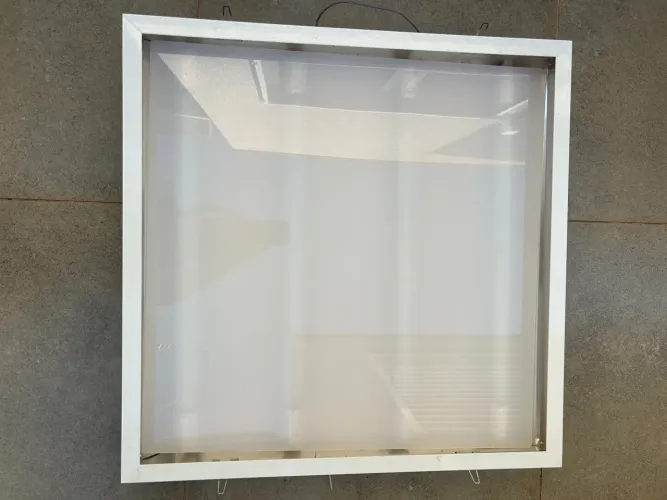 Luminária de embutir 65x65cm