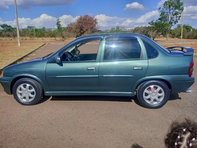 Chevrolet Corsa Sedan GLS 1.6 MPFI 4P 1999