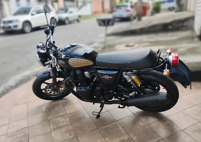 Royal Enfield Interceptor 650 ABS 2024 - Apenas 1.680 km!
