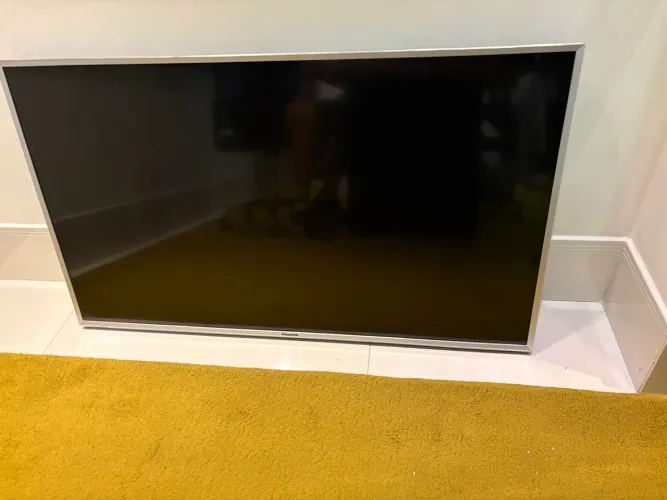 Smart Tv Panasonic 40 polegadas - problema no display