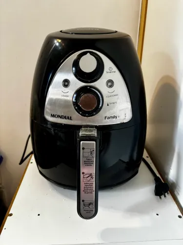 Air Fryer Mondial Family Preta