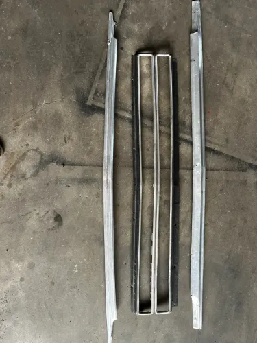 Vendo grade e friso superior é inferior Opala 74
