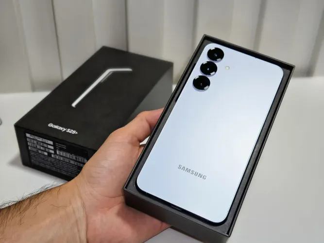 Samsung Galaxy S25 Plus