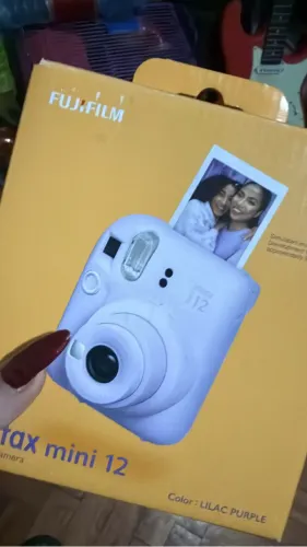 Câmera Instax