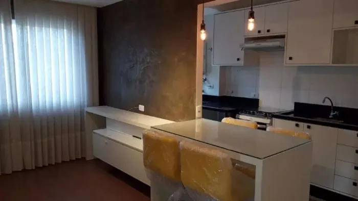 Apartamento com 2 dormitórios para alugar, 46 m² por R$ 3.550,00 - Capão Raso - Curitiba/P