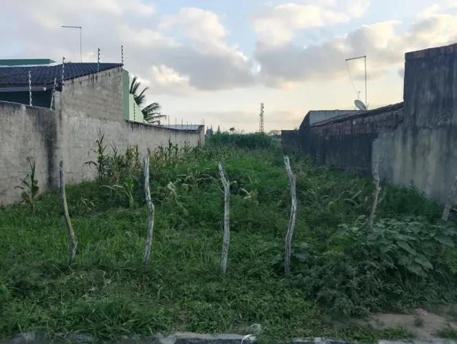 Excelente Terreno 10x46m no Bairro Padre Leonardo (Solânea/PB) - Em Frente à Arena LH