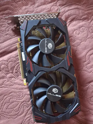 Rx 580 com problema (possível solda fria mas n sei muito)