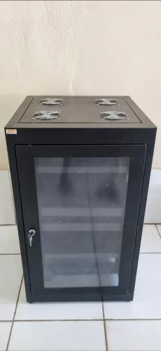 Vendo rack 16u 