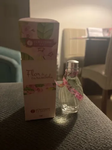  Flor de Carambola também é uma famosa fragrância floral frutada da L'Occitane 