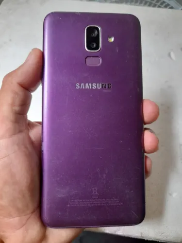 Samsung J8
