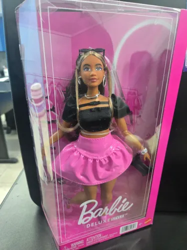 Barbie Deluxe Style 16